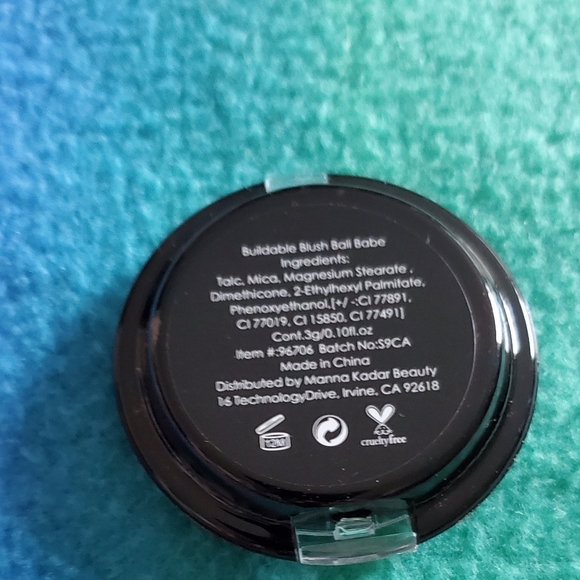 Blush and highlighter bundle - Picture 14 of 14